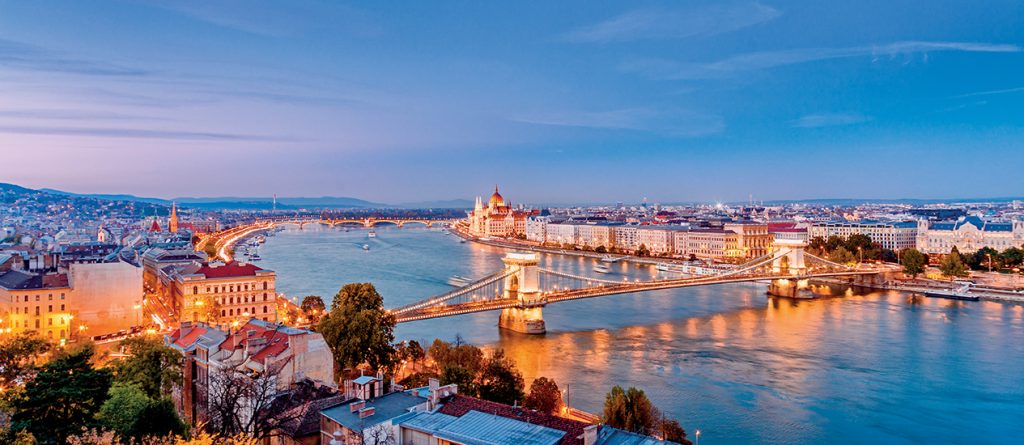 Sông Danube xanh êm đềm.