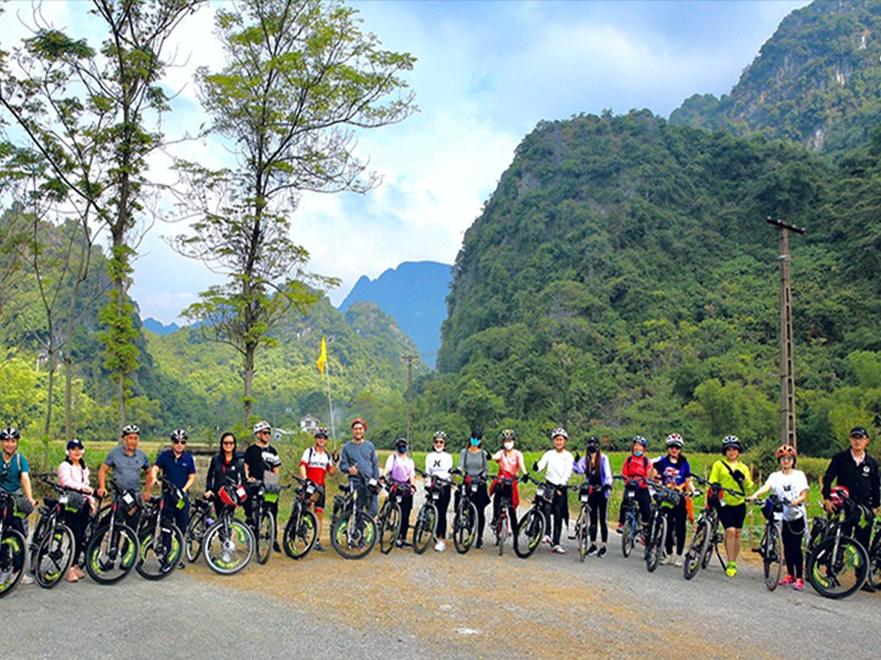 Viet Bike Tours: Hà Nội - Bắc Giang - Tây Yên Tử