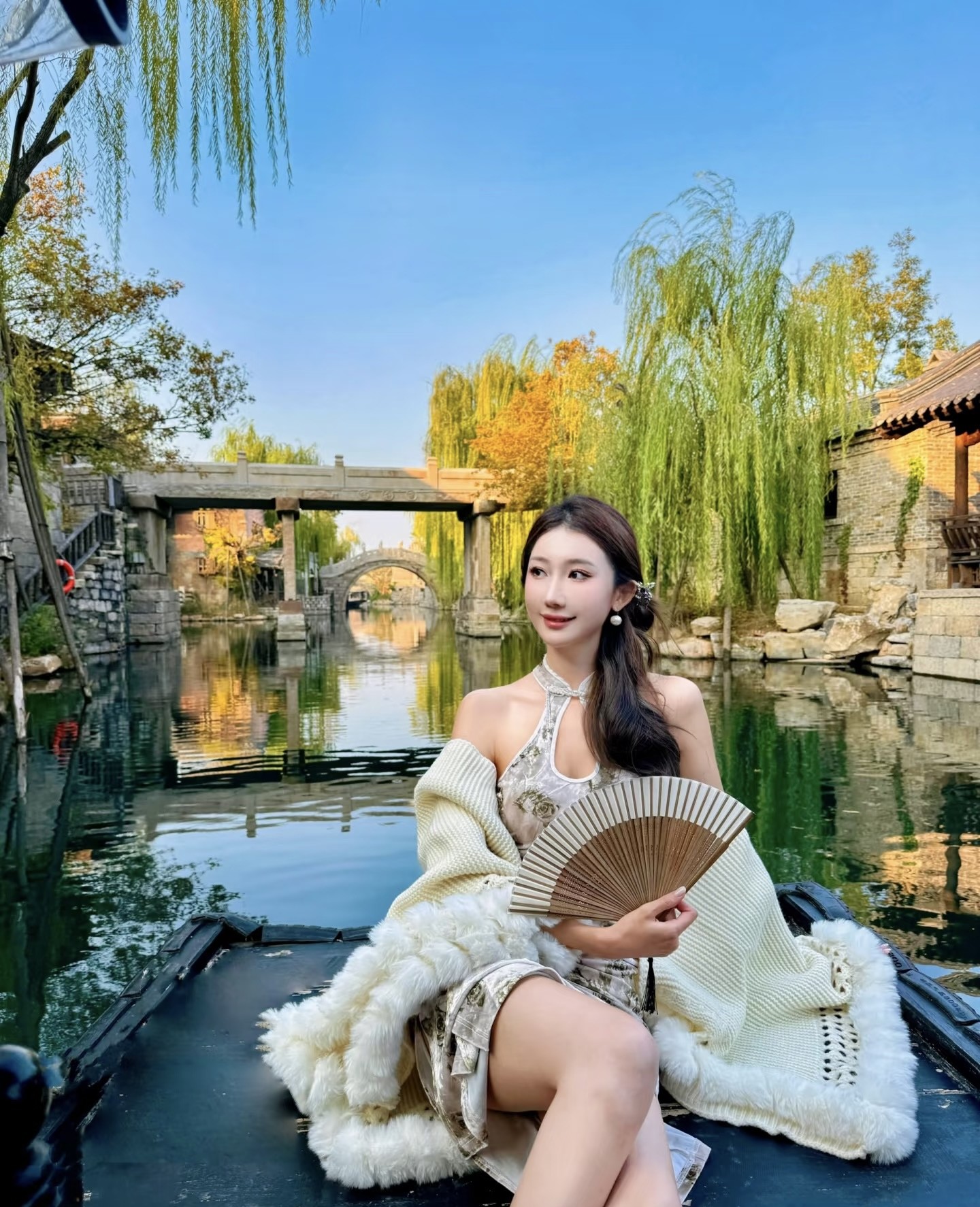 XUÔI THUYỀN MINH THUỶ CỔ TRẤN - TRẢI NGHIỆM NÊN THƠ GIỮA PHỐ CỔ VEN SÔNG
