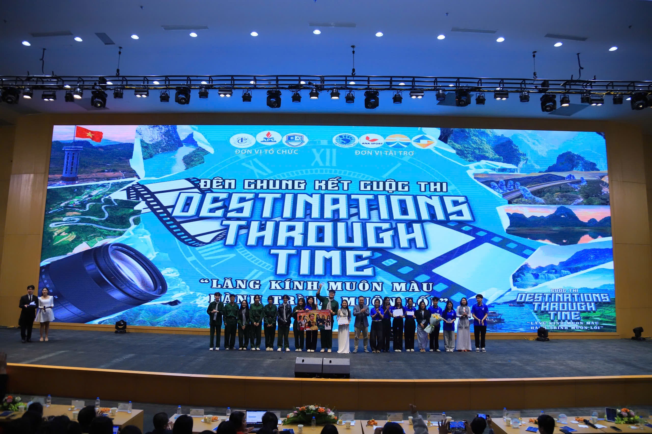 VIETFOOT TRAVEL TÀI TRỢ CUỘC THI "DESTINATIONS THROUGH TIME 2025" CỦA HỌC VIỆN CHÍNH SÁCH VÀ PHÁT TRIỂN