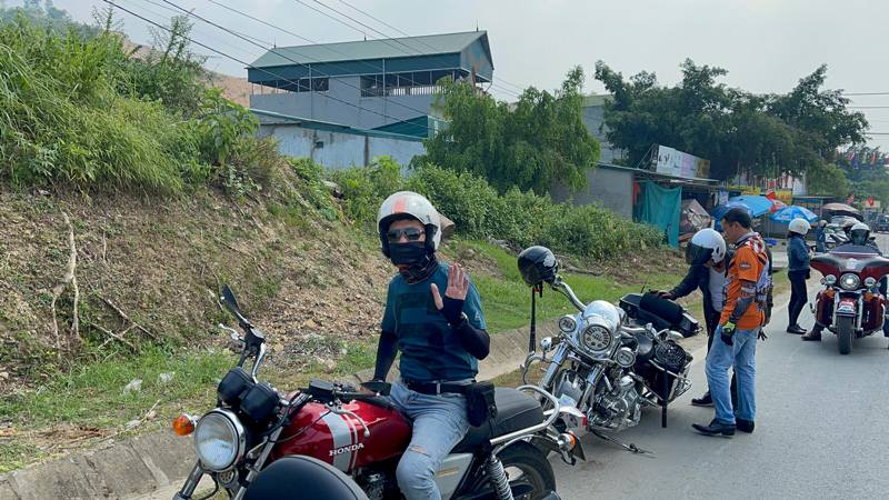 Moto City Tours – Trải Nghiệm Du Lịch Bụi Giá Rẻ Bằng Xe Tay Ga