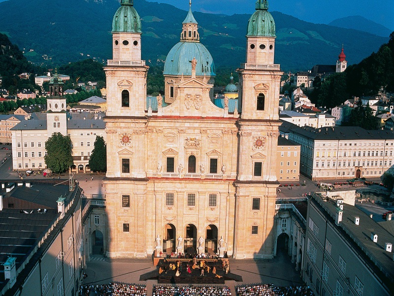 Salzburg là nơi dành cho những tâm hồn yêu âm nhạc hòa cùng một nhịp
