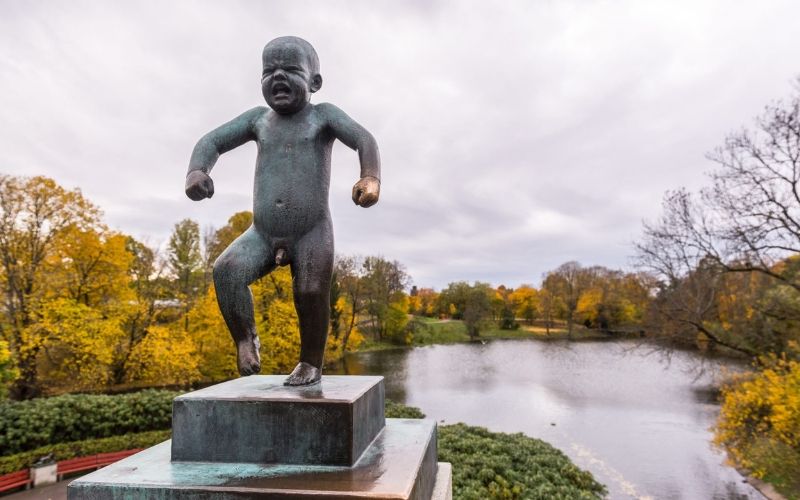 Tác phẩm điêu khắc Cậu bé nổi giận (Angry Boy) của Gustav Vigeland