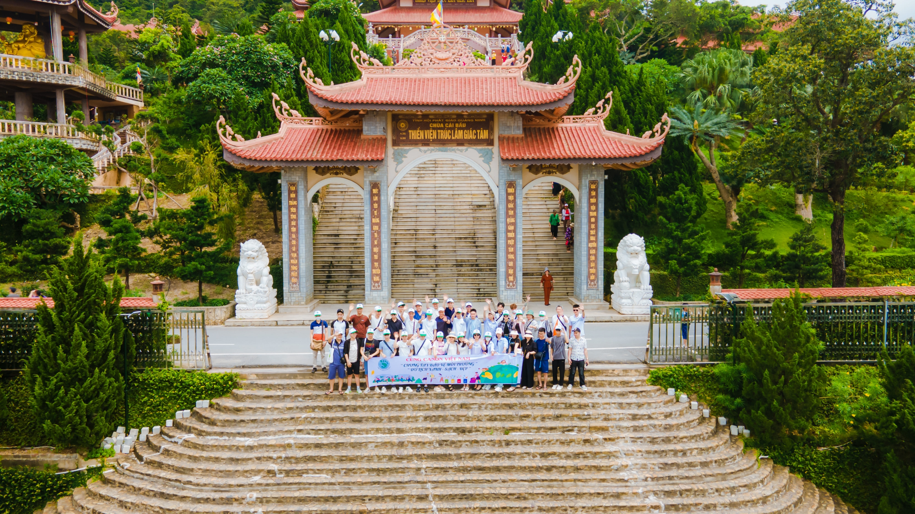 Đoàn Canon tham quan Quan Lạn