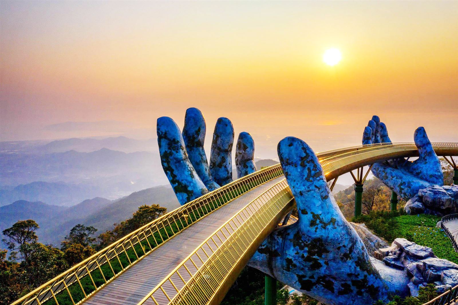HÀ NỘI – ĐÀ NẴNG – BÀ NÀ/ NÚI THẦN TÀI – HỘI AN