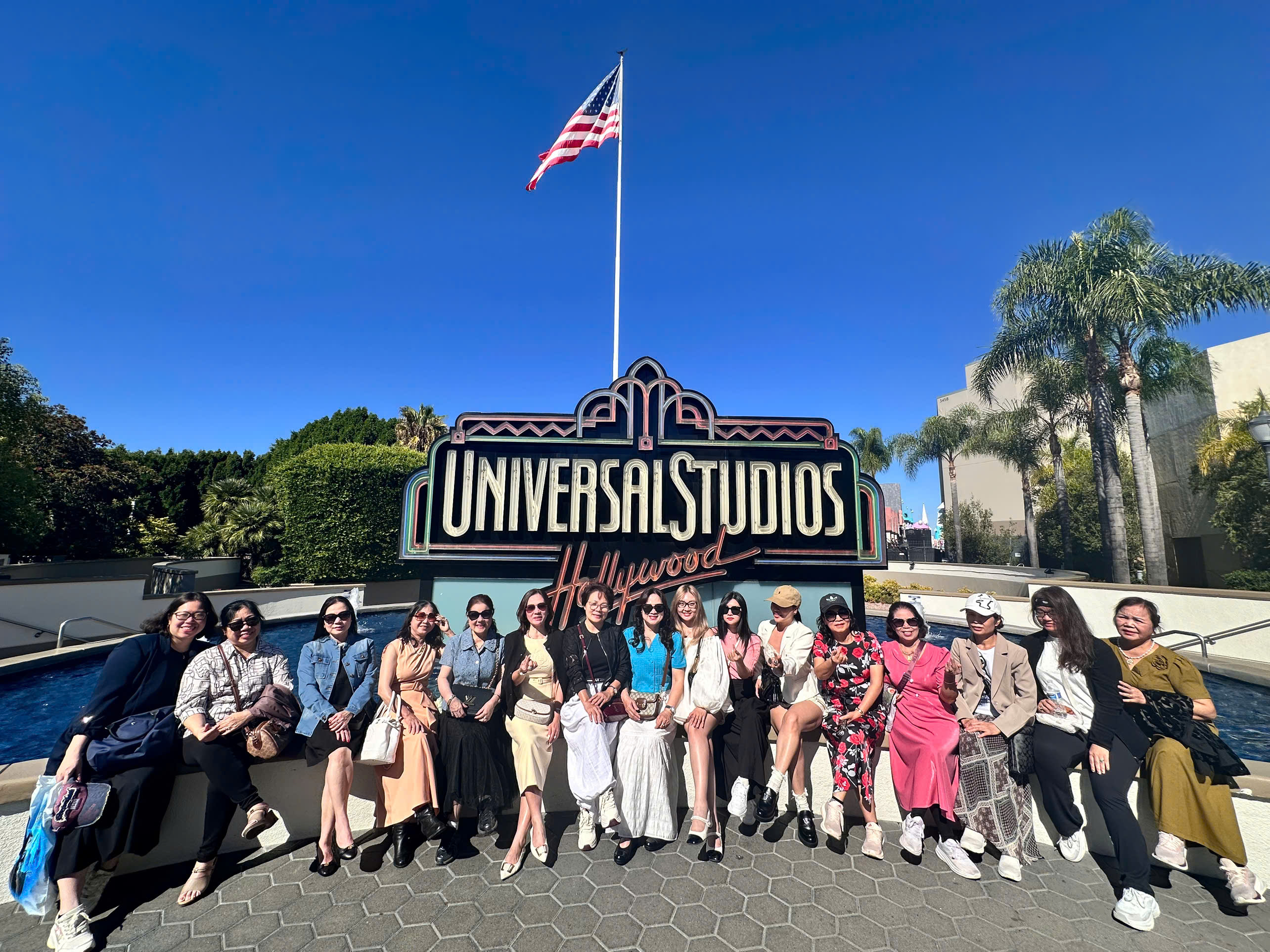 LOS ANGELES - UNIVERSAL STUDIO - LAS VEGAS	(ĂN 3 BỮA)